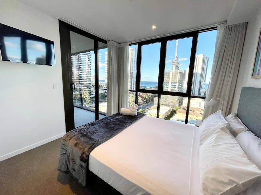 Broadbeach Apartment Level 10 With Beach Views Голд-Кост Екстер'єр фото