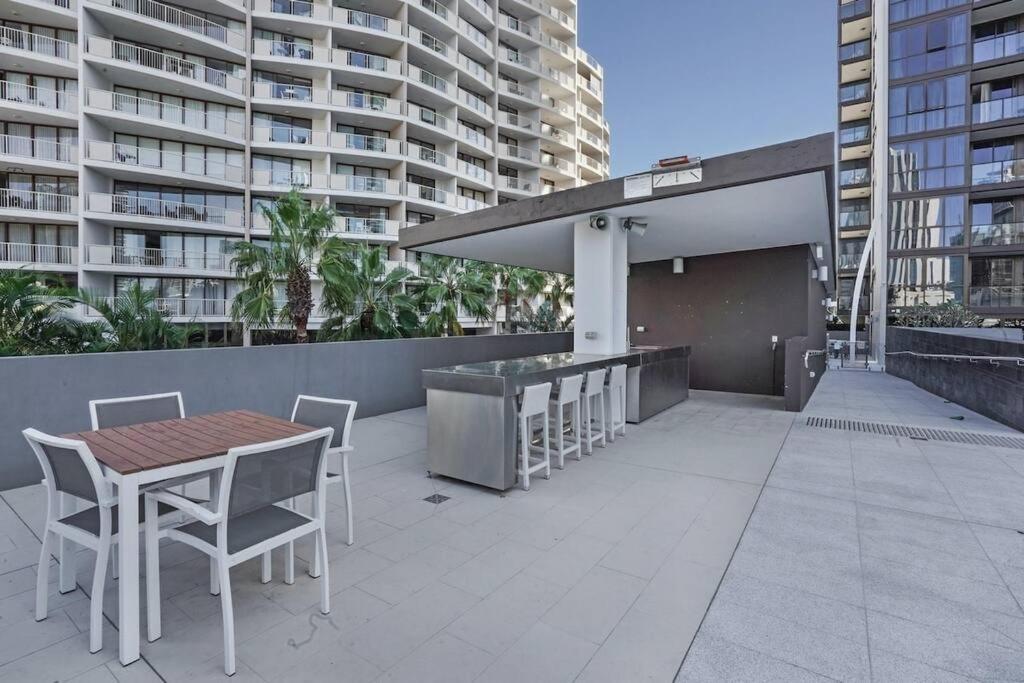 Broadbeach Apartment Level 10 With Beach Views Голд-Кост Екстер'єр фото